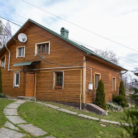 "Анастасія" Yaremtche Extérieur photo