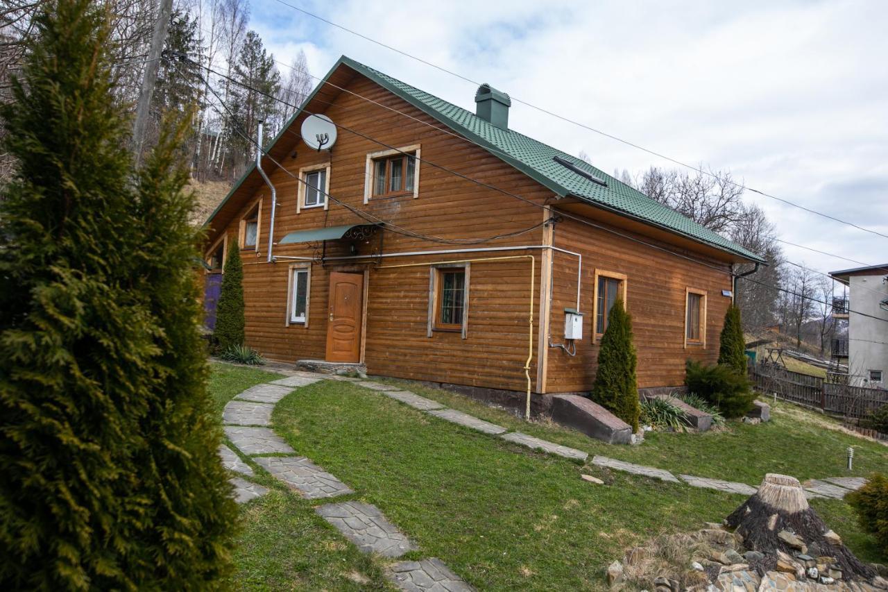 "Анастасія" Yaremtche Extérieur photo